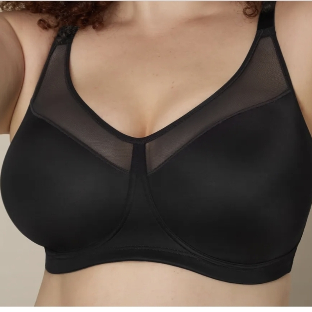 NEW Playtex 18 Hour Black Wireless Minimizer Bra 40D Style 4697